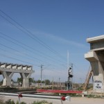 pasajul-de-la-pipera-atentie-la-tren 522e3b3cdfb5410f51bc5aa7f73a5b61 Pasajul de la pipera monumentul prostiei romanesti.