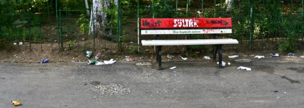 mizerie in bucuresti a21c3d37e71ff66d8320cc50853b65a7 Spatiul public sa te &@#^ pe el!